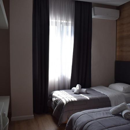 Tepelene Bluepoint Hotel מראה חיצוני תמונה