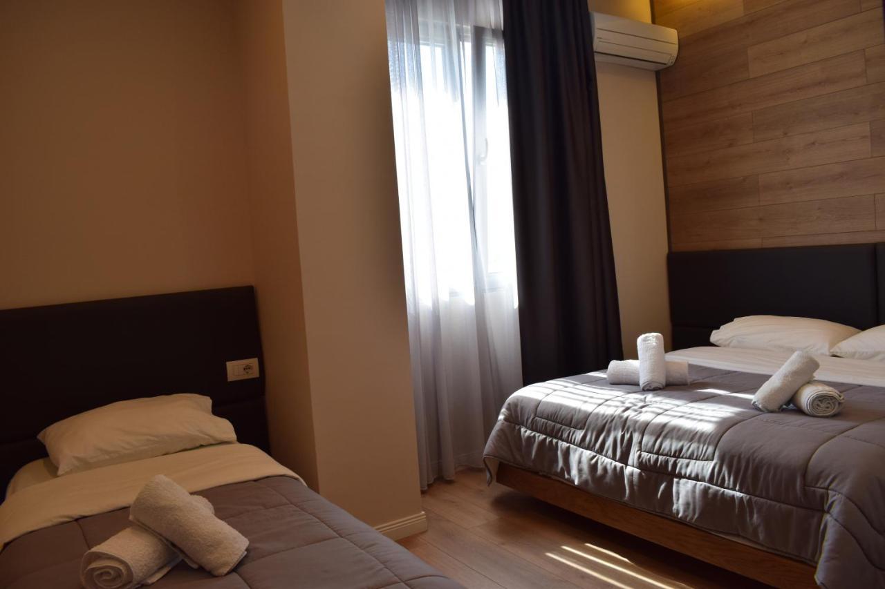 Tepelene Bluepoint Hotel מראה חיצוני תמונה