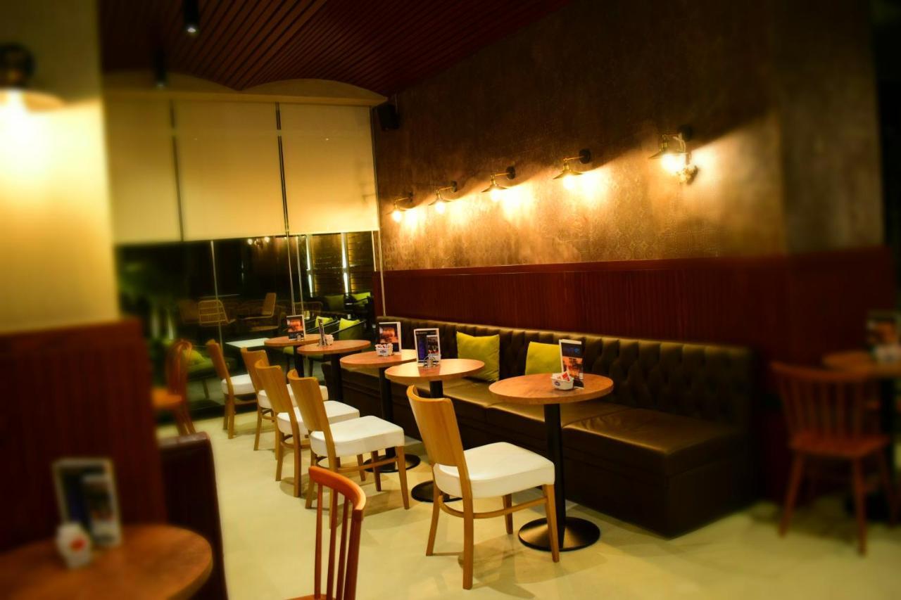 Tepelene Bluepoint Hotel מראה חיצוני תמונה