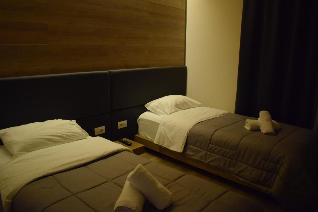 Tepelene Bluepoint Hotel מראה חיצוני תמונה