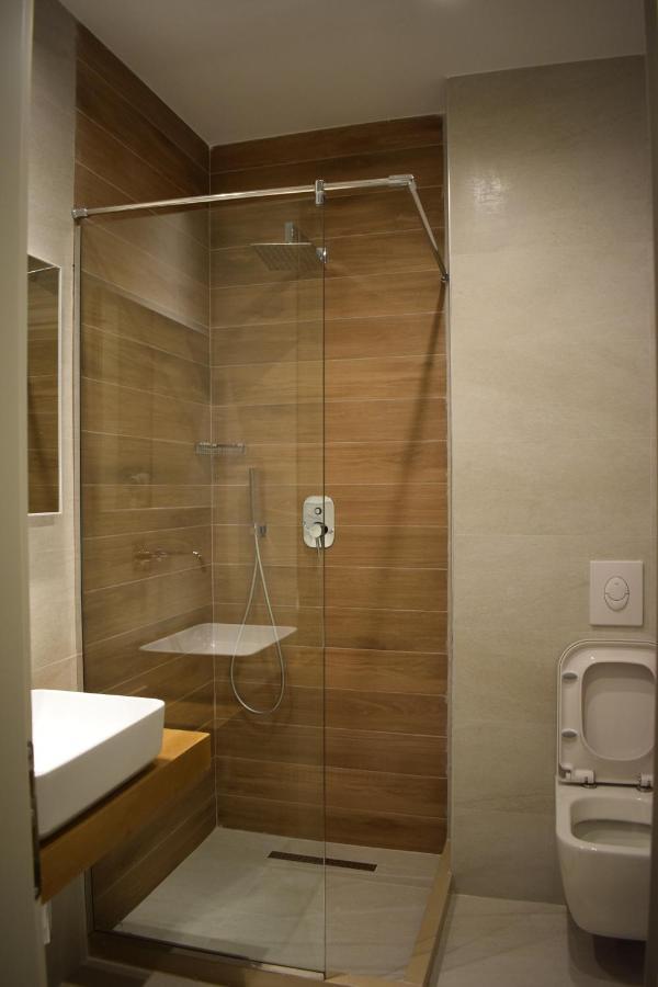 Tepelene Bluepoint Hotel מראה חיצוני תמונה