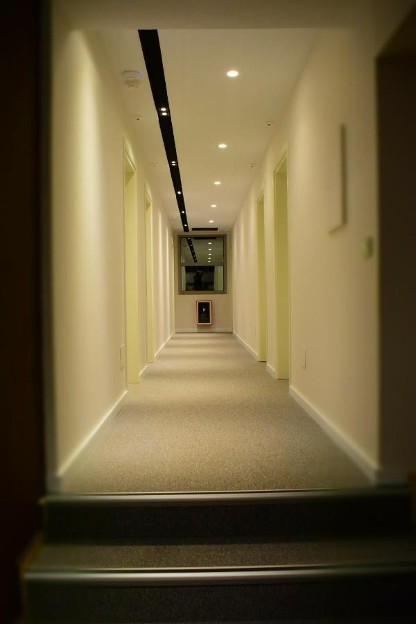 Tepelene Bluepoint Hotel מראה חיצוני תמונה
